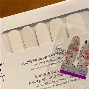 Color Street Swiss and Tell with Free Accent Nail